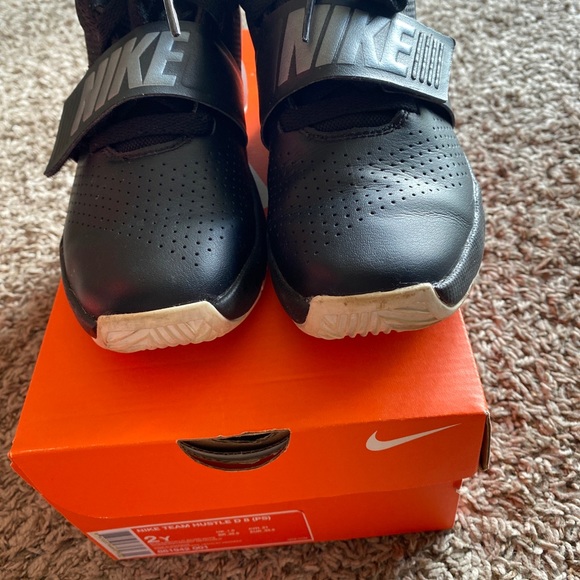 Nike Team Hustle D 8 (PS) - Picture 4 of 4
